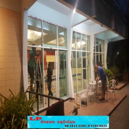 ติดตั้งหน้าต่างบานเลื่อน บางใหญ่ - ร้านลัทธพล อลูมิเนียม - ติดตั้งหน้าต่างบานเลื่อน  กระจกบานเลื่อน  ประตูบานสไลด์  หน้าต่างกระจกบานเลื่อน  หน้าต่างบานเลื่อน  ช่างบานเลื่อน นนทบุรี 